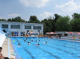 Paura in piscina comunale: bimbo di 10 anni colto da malore