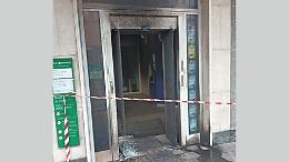 Assalto nella notte al bancomat di piazza Risorgimento
