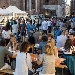 i Giovedì d'Estate 2025: vibranti serate in città