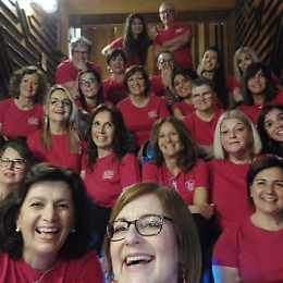 Le Pink Voices in "Sei bellissima" 