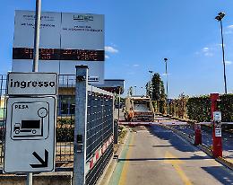 La sbarra è ko, FdI: «Rifiuto selvaggio»
