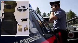Tenta di rubare cosmetici da due supermercati, 29enne arrestato