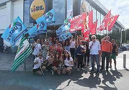 Dipendenti Lidl in lotta «Part-time massacranti» 