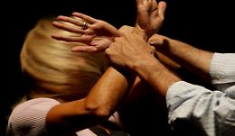 «Io, aggredita e poi presa a bastonate»