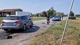 Scontro tra due auto, quattro coinvolti tra cui due bambine