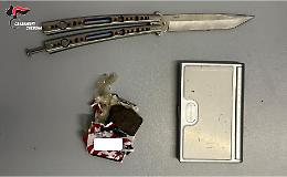 Trovati con hashish e un coltello, due giovani nei guai