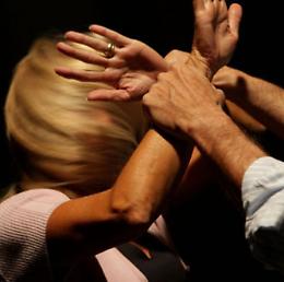 «Dall’ex calci in faccia e rapporti non consenzienti»