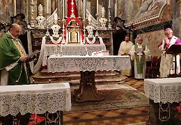 Diocesi in festa: l'abbraccio a don Vagni