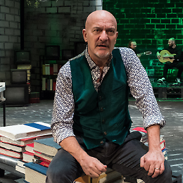Claudio Bisio: "La mia vita raccontata male"