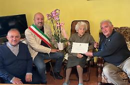 Cento candeline per Gesuina Raimondi: grande festa per il traguardo speciale