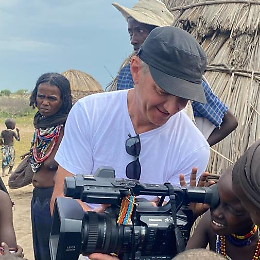 Proiezione del film-documentario "A casa degli Hamer"