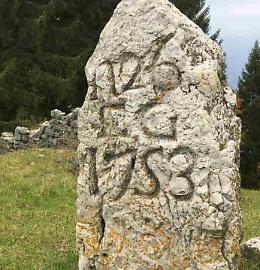 In dono al paese i cippi dell’imperatrice