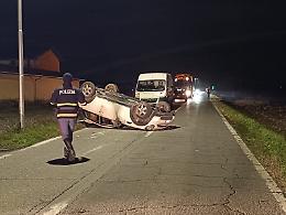 Malore alla guida: auto nel fosso sulla provinciale 89