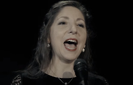 Lo spartito del Creato con l&rsquo;usignolo di Dio