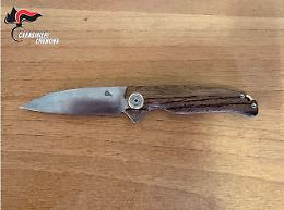 Controlli dei carabinieri: un 36enne denunciato per porto abusivo di coltello