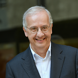 Walter Veltroni presenta il suo nuovo libro