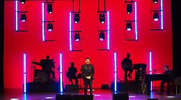 Risate frizzanti Max Giusti senza freni