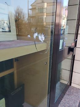 I ladri si scatenano in via Ghisleri: quartiere nel mirino