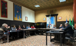 &laquo;&Egrave; la sera del s&igrave;, spostate il consiglio&raquo;