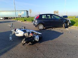 Scontro tra auto e moto sulla Bergamina, 47enne in ospedale