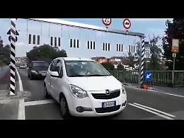 VIDEO Riaperto il ponte di via Cadorna, torna a doppio senso