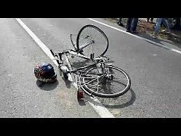 VIDEO Incidente mortale: coinvolte una moto e una bici