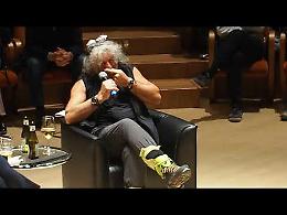 VIDEO Mauro Corona al Museo del Violino di Cremona