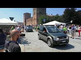 VIDEO Il via al Panda Tour dall'arena del castello