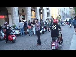 Il raduno delle 'Vespe' a Cremona