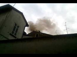 L'incendio nel palazzo di via Frecavalli