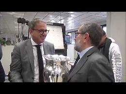 VIDEO Il presidente Aldo Vanoli con la Coppa Italia nella redazione de La Provincia