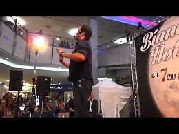 Notte bianca al CremonaPo: il video del comico Antonio Ornano