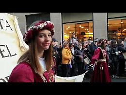 VIDEO Festa del Torrone 2019, il corteo storico per le strade di Cremona