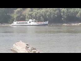 VIDEO La navigazione in difficoltà della motonave Mattei sul Po in secca