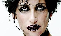 Venerdì, a Brescia, la cantautrice Elisa Rovida presenta l'album ''Skin''