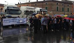 Il suono dei clacson per l'addio a Lombardi