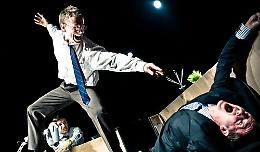 ''Blam! La rivoluzione parte dal tuo ufficio!'' i 'travet' sognano danzando. Teatro Manzoni dal 3 all'8 dicembre