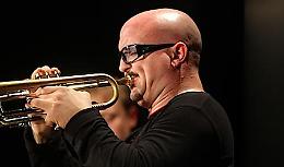 Verdi in chiave jazz-rock con Falzone questa sera a Casalbuttano