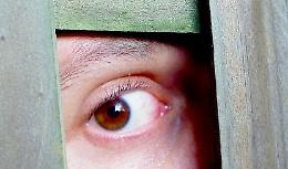Prigioniera in casa propria, stalker condannato a 7 mesi