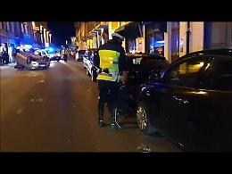 VIDEO Incidente, auto si ribalta in via Massarotti a Cremona