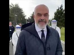 VIDEO Medici albanesi in Italia per combattere il Coronavirus, il premier Edi Rama: 'Non lasciamo soli gli amici'
