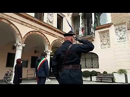 VIDEO Crema, il minuto di silenzio in memoria delle vittime del Coronavirus
