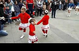 VIDEO Il borgo è in festa
