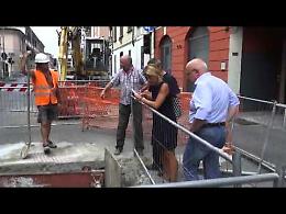 Lavori, caos e code in via Giordano a Cremona: il video del sopralluogo