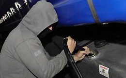 Predatori di gasolio in azione: due denunciati per furto aggravato