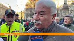 Vigile del fuoco torna a Piazza Fontana dopo 56 anni "Non dimenticherò mai"