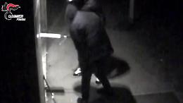 Foggia, smantellata la banda degli assalti con esplosivo agli Atm