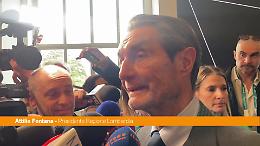 Palazzetto del ghiaccio Rho Fiera, Fontana "Bella eredit&agrave; delle Olimpiadi"