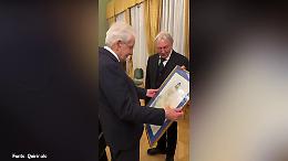 Mattarella incontra il disegnatore Milo Manara al Museo Maffeiano