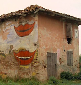 Cinema sotto le stelle: "La casa dalle finestre che ridono"